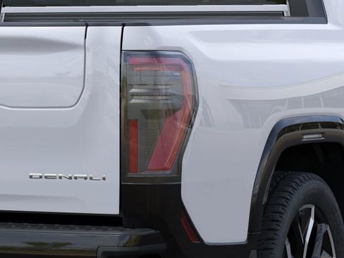 New 2025 GMC Sierra EV Denali AWD/4WD image 11