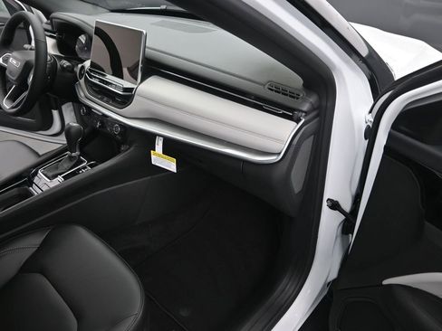 New 2026 Jeep Compass Limited image 17