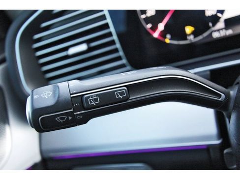 Used 2024 Mercedes-Benz GLE 450 4MATIC w/ AMG Line Exterior image 17