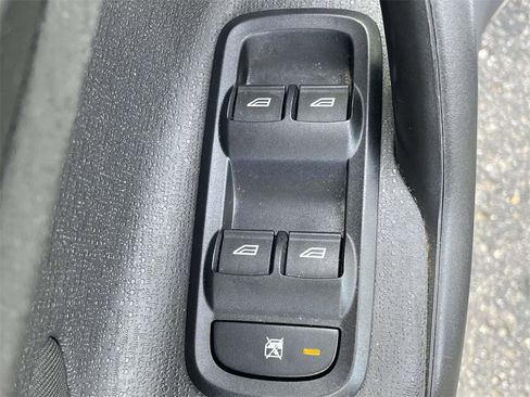 Used 2018 Ford Fiesta SE image 16