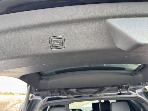 Used 2023 Cadillac Escalade Sport image 10