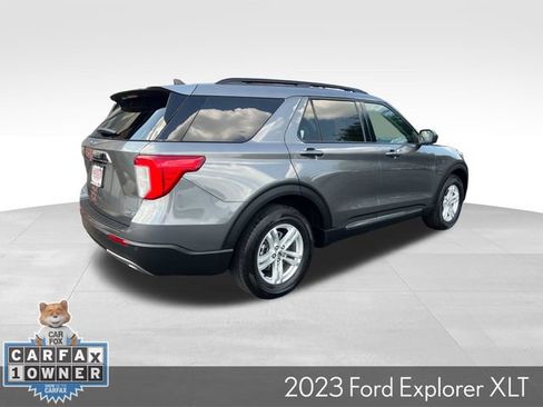 Used 2023 Ford Explorer XLT w/ Equipment Group 202A AWD/4WD image 8