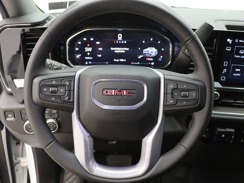 Used 2026 GMC Sierra 1500 SLT AWD/4WD image 22