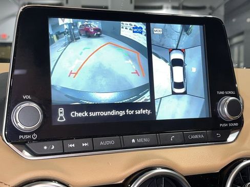 Used 2024 Nissan Sentra SV w/ SV Premium Package image 22