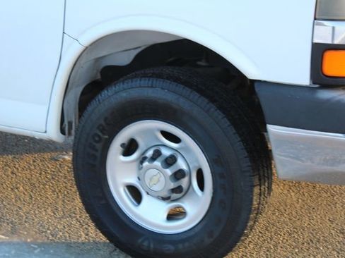 Used 2012 Chevrolet Express 2500 LT w/ LT Preferred Equipment Group image 21