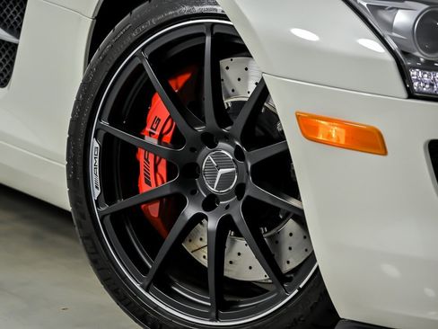Used 2012 Mercedes-Benz SLS AMG Coupe image 5