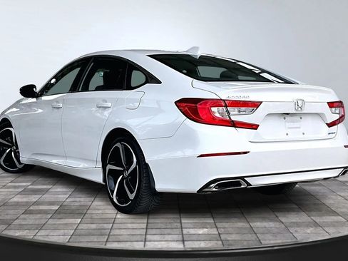 Used 2018 Honda Accord Sport image 4