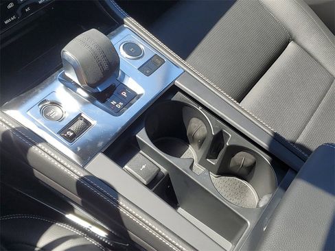 Used 2025 Jaguar F-PACE R-Dynamic S image 24