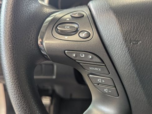 Used 2019 Nissan Murano S image 14