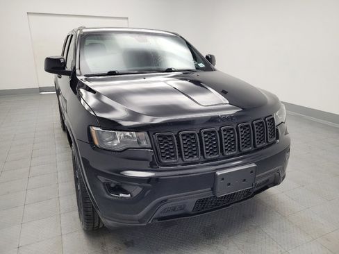 Used 2020 Jeep Grand Cherokee Altitude image 14