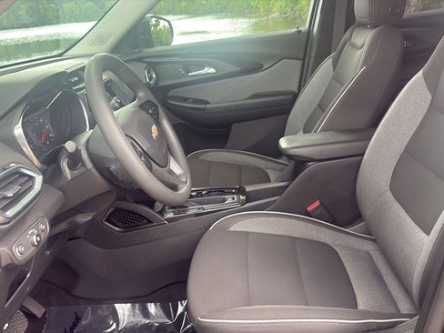 Used 2023 Chevrolet TrailBlazer LT w/ Convenience Package AWD/4WD image 15
