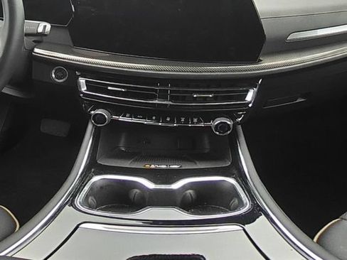 Used 2026 Chevrolet Traverse High Country w/ LPO, Floor Liner Package AWD/4WD image 25