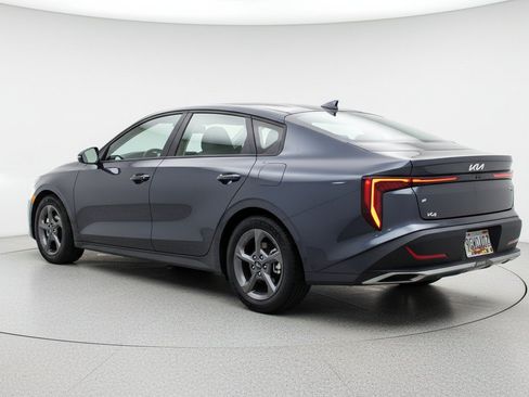 Used 2025 Kia K4 FWD image 6