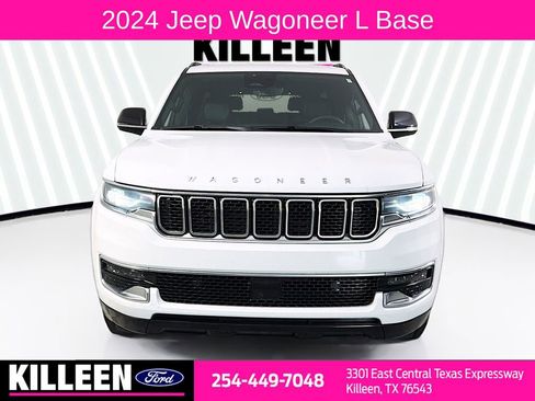 Used 2024 Jeep Wagoneer L 2WD image 2
