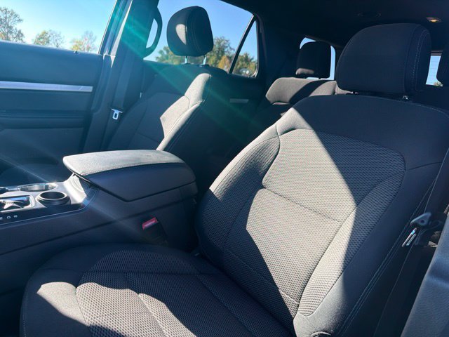 Used 2017 Ford Explorer XLT FWD image 18