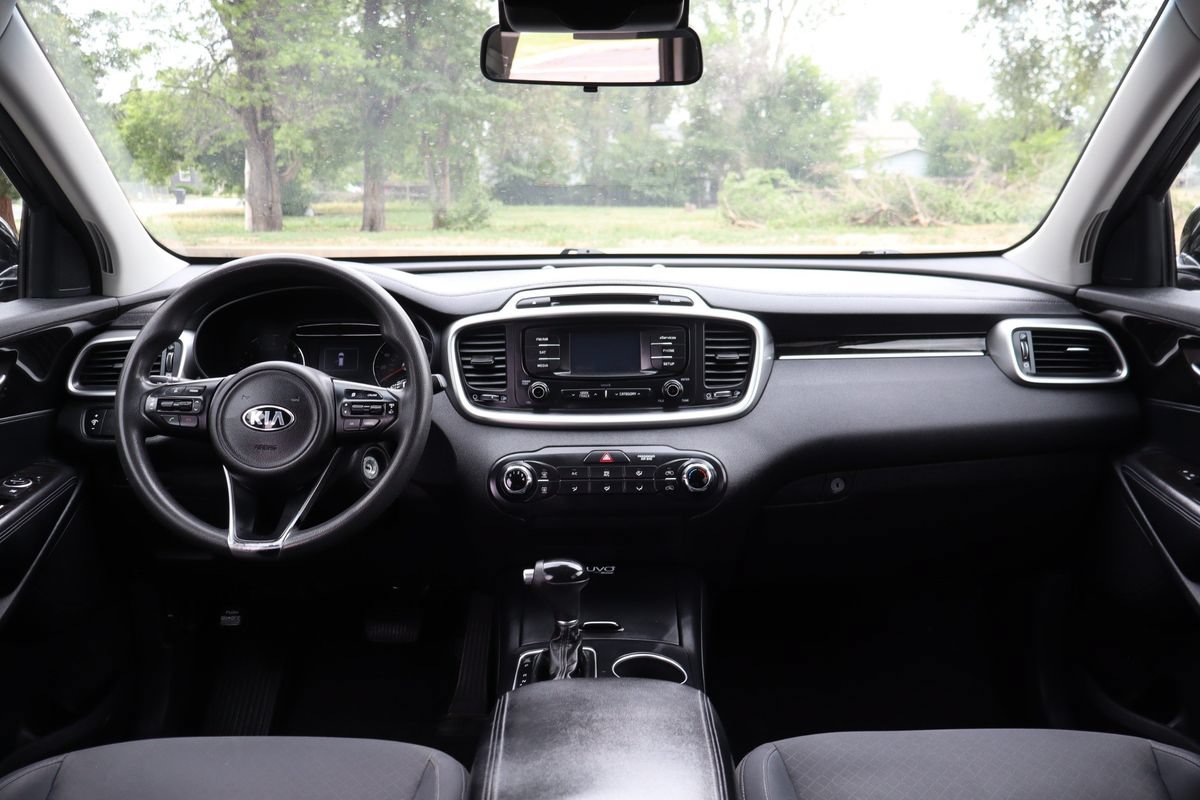 Used 2016 Kia Sorento LX AWD/4WD image 16