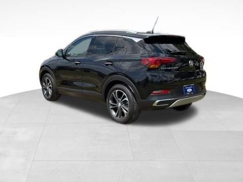 Used 2022 Buick Encore GX Essence image 5