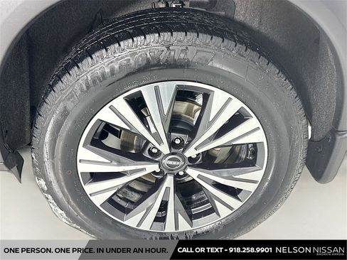 Certified 2023 Nissan Rogue SV image 29