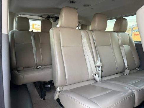 Used 2017 Nissan NV 3500 SL RWD image 16