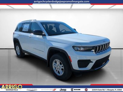 New 2025 Jeep Grand Cherokee Laredo w/ MOPAR Finishing Package