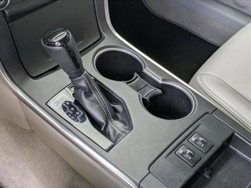 Used 2015 Toyota Camry XLE FWD image 12