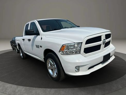 Used 2017 RAM 1500 Express AWD/4WD image 3