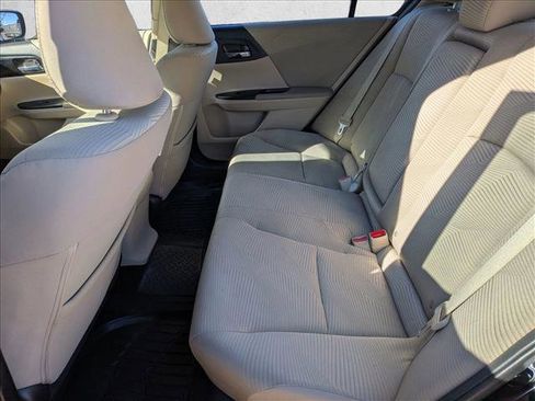 Used 2017 Honda Accord LX image 17