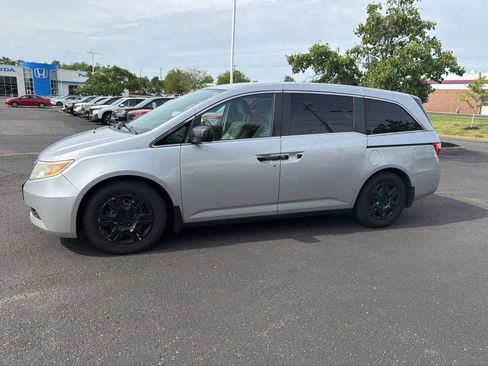 Used 2013 Honda Odyssey LX image 12