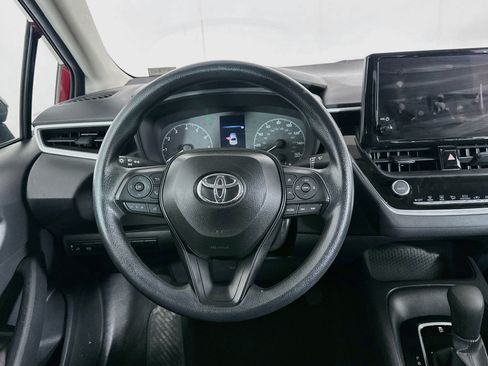 Used 2025 Toyota Corolla LE FWD image 18