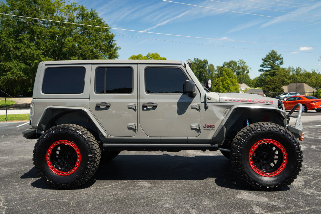 Used 2021 Jeep Wrangler Unlimited Rubicon AWD/4WD image 2
