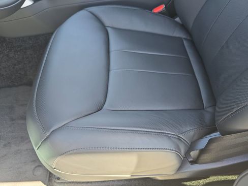 New 2026 Land Rover Range Rover Long Wheelbase SE AWD/4WD image 31