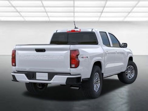 New 2025 Chevrolet Colorado LT w/ LT Convenience Package image 4