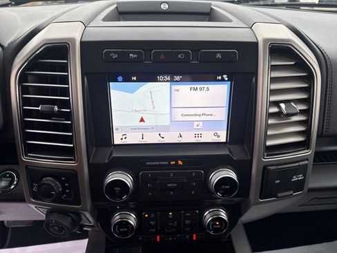 Used 2018 Ford F150 Platinum w/ Equipment Group 701A Luxury image 14