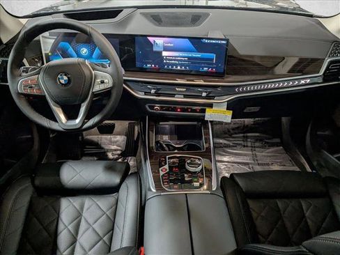 New 2026 BMW X7 xDrive40i w/ Premium Package image 16