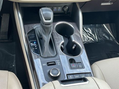 Certified 2022 Toyota Highlander Platinum image 23