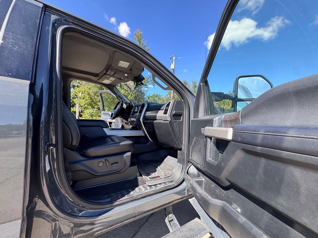 Used 2021 Ford F350 Lariat w/ Lariat Ultimate Package AWD/4WD image 30