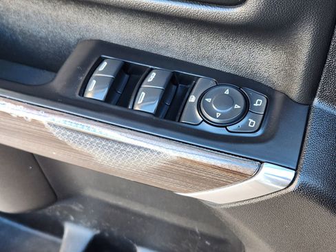 Used 2021 Chevrolet Silverado 2500 LT w/ Z71 Off-Road Package image 27