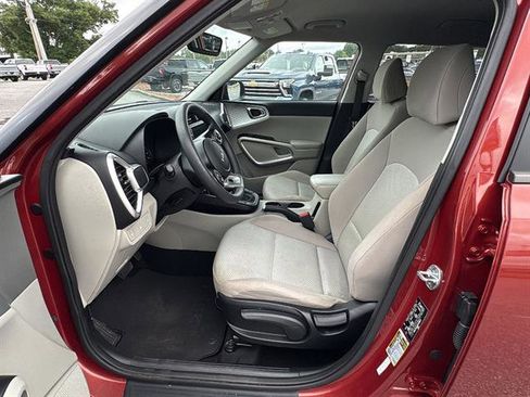 Used 2022 Kia Soul LX FWD image 14