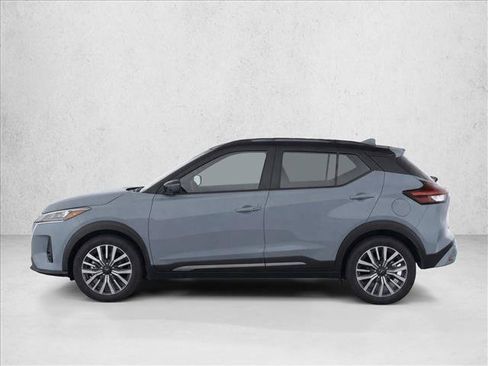 Used 2023 Nissan Kicks SR FWD image 4