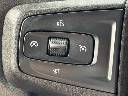 Used 2020 Chevrolet Silverado 1500 Custom w/ Infotainment Package image 31