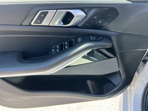 Used 2025 BMW X5 M60i w/ Climate Comfort Package image 23