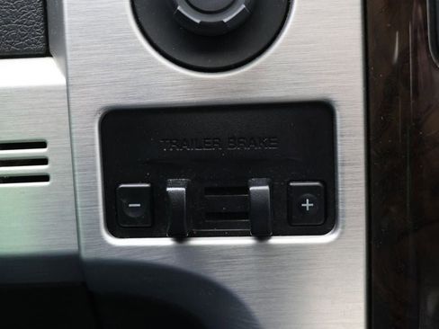 Used 2014 Ford F150 Platinum image 33