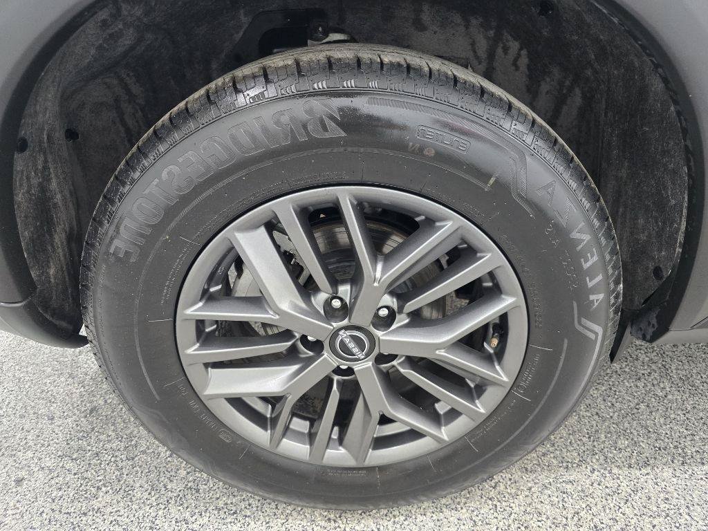 Used 2023 Nissan Rogue S FWD image 32