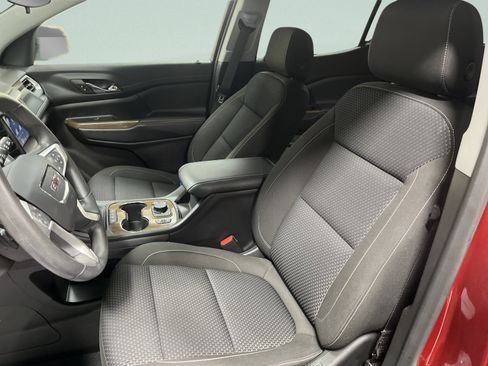 Used 2023 GMC Acadia SLE w/ Driver Convenience Package image 14