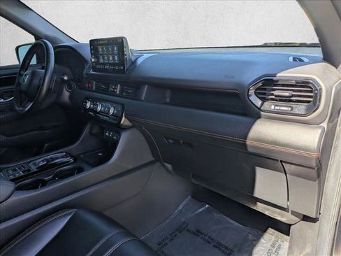 Used 2023 Honda Pilot TrailSport image 23