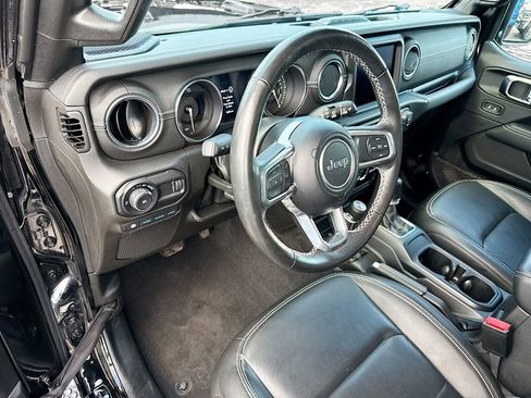 Used 2023 Jeep Wrangler Unlimited Sahara w/ Cold Weather Group image 10