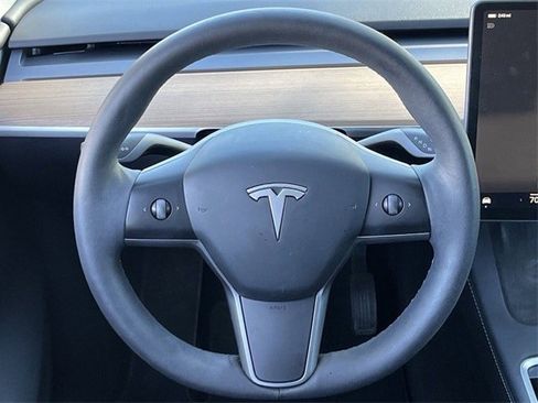 Used 2023 Tesla Model Y Long Range image 13
