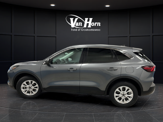Used 2023 Ford Escape Active w/ Tech Pack #2 AWD/4WD image 4
