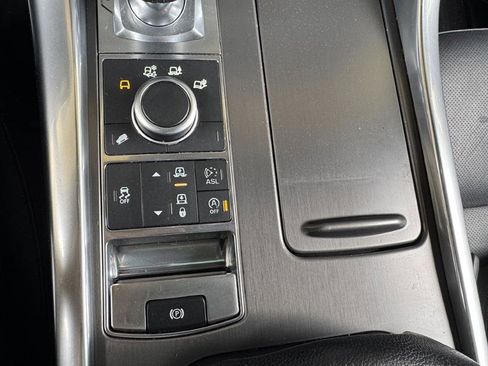 Used 2016 Land Rover Range Rover Sport SE AWD/4WD image 26