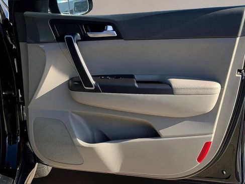 Used 2017 Kia Sportage LX image 22